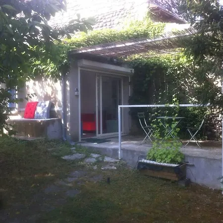 Ardeche, Independant Dans Jardin